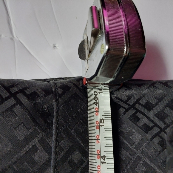 Tommy Hilfiger Black Handbag/Purse - Picture 12 of 16